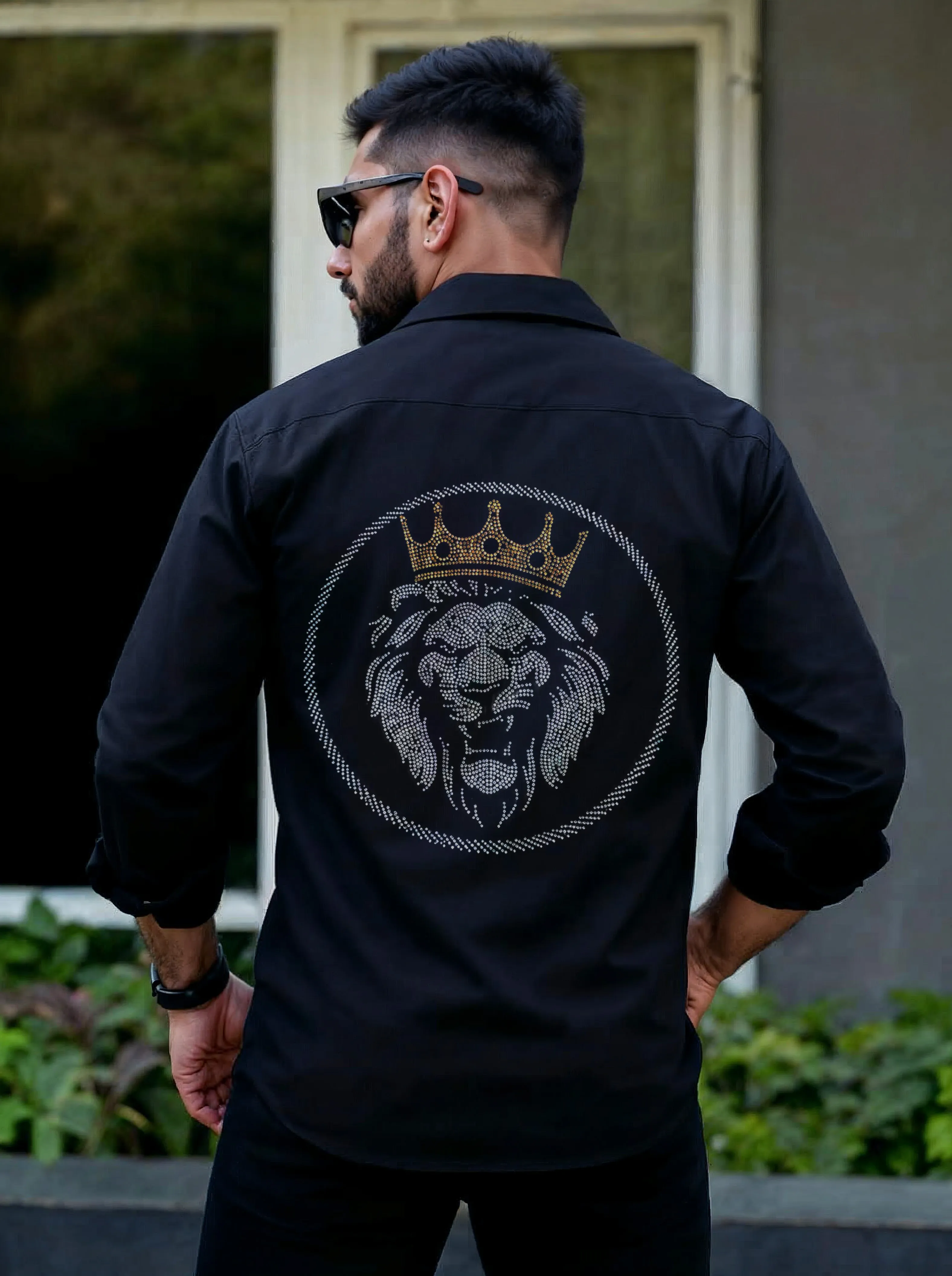 Men’s Black Lion Crown Jarkan Shirt - Image 3